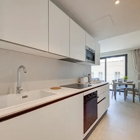 Mercury 319 - 2x Pool Cards Access & Shopping Mall * Saint Julian's