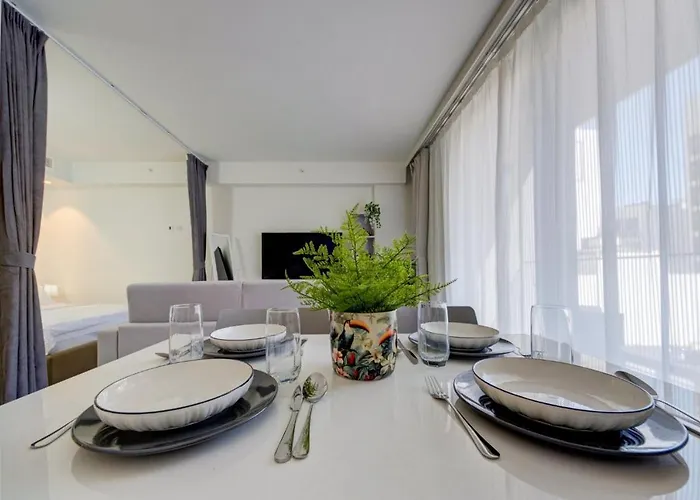 Mercury 319 - 2x Pool Cards Access & Shopping Mall * سانت جوليان