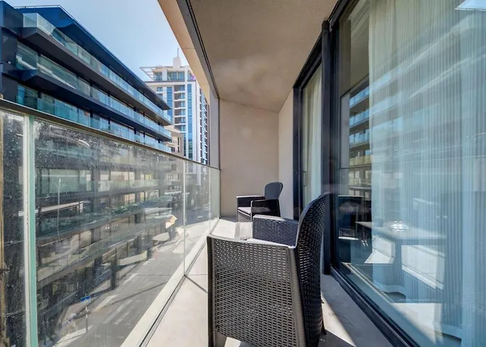 Mercury 319 - 2x Pool Cards Access & Shopping Mall سانت جوليان