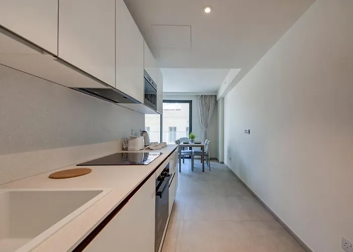 Mercury 319 - 2x Pool Cards Access & Shopping Mall *